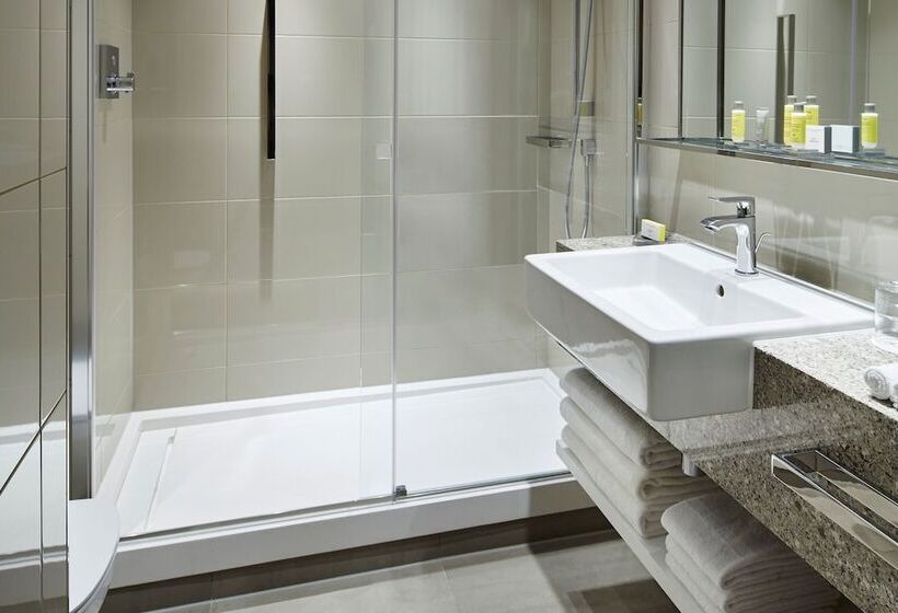 Номер Deluxe, London Marriott  Maida Vale