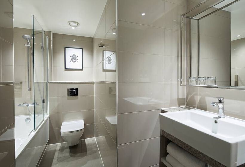 Номер Executive, London Marriott  Maida Vale