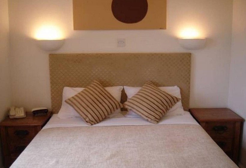 Семейный Номер, The Peacock Country Inn