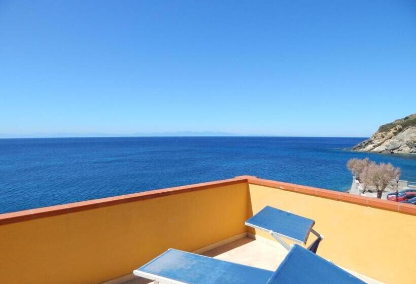 דירת חדר עם נוף לים ומרפסת, Appartamenti   Villa Mare