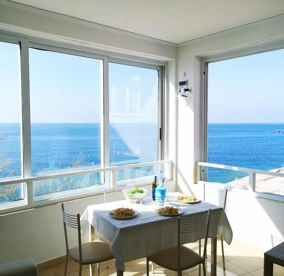 דירה בת חדר שינה 1 עם מרפסת, Appartamenti   Villa Mare