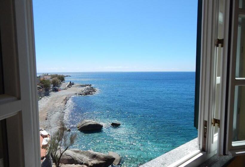דירת חדר עם נוף לים ומרפסת, Appartamenti   Villa Mare