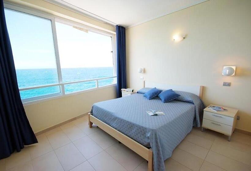 דירה בת חדר שינה 1 עם מרפסת, Appartamenti   Villa Mare