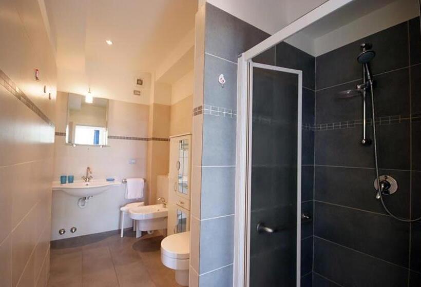 带1个卧室的带阳台的公寓, Appartamenti   Villa Mare