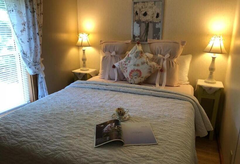 Дом 3 Спальни, Savannah House Wine Country Inn & Cottages