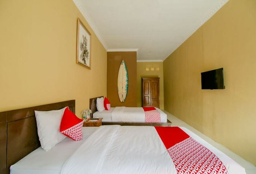 Номер Deluxe, Reddoorz At Bettah Coba Homestay Pelabuhan Ratu