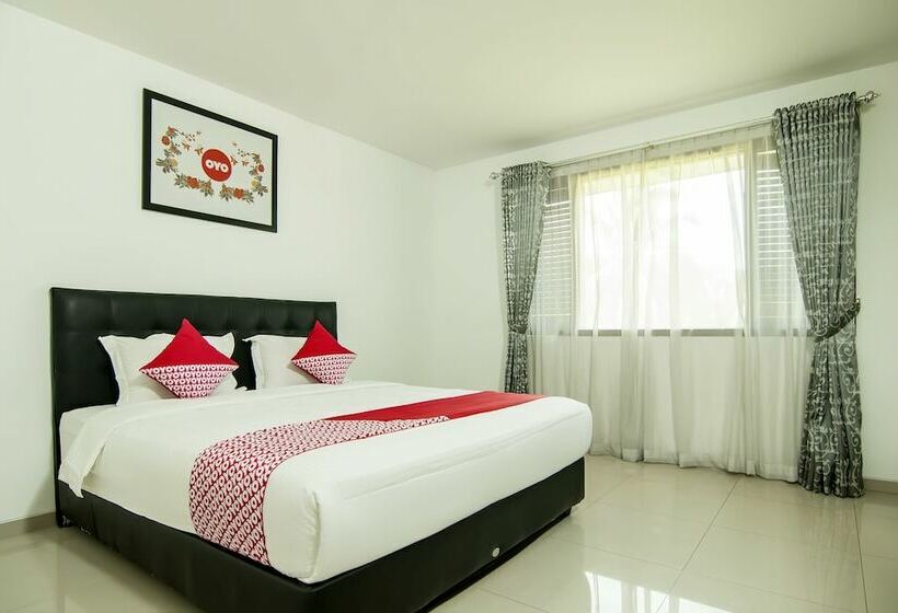 Номер Deluxe, Puri Gevana Guest House By Oyo