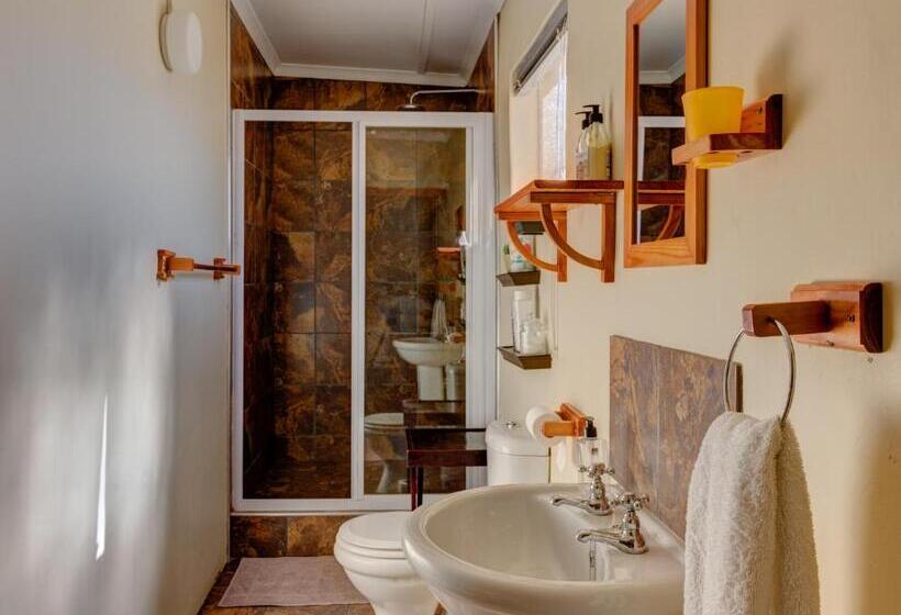 Семейный Номер, Gamamadi Guest Farm
