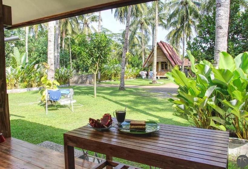 Бунгало Стандарт 2 Спальни, Sadati Home Stay