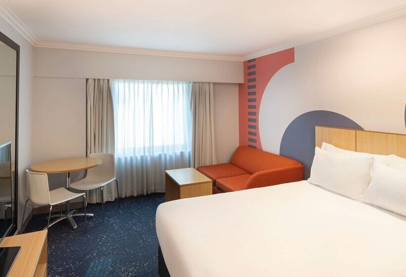 스탠다드 룸 더블 침대, Ibis Styles Sydney Central