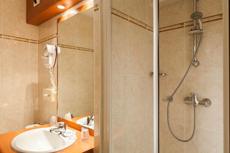 Номер Стандарт, Kyriad Tours  St Pierre Des Corps  Gare