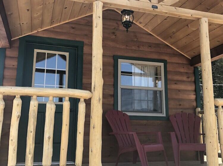 Хижина, Bluff House Inn