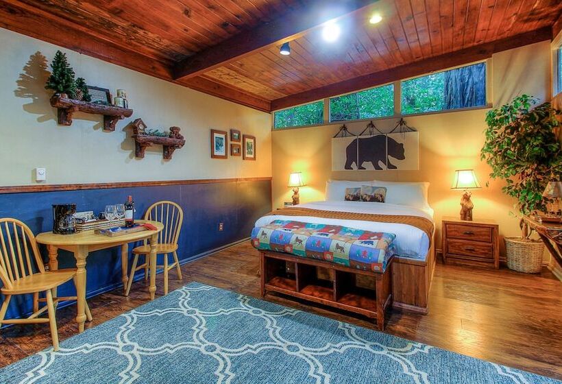 Хижина Deluxe, Redwoods River Resort