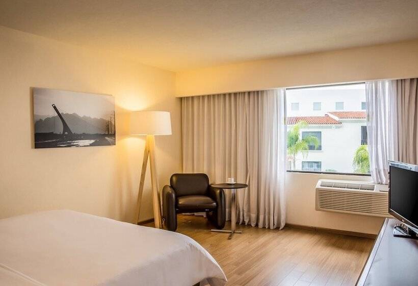 スーペリアールーム, Fiesta Inn Monterrey La Fe