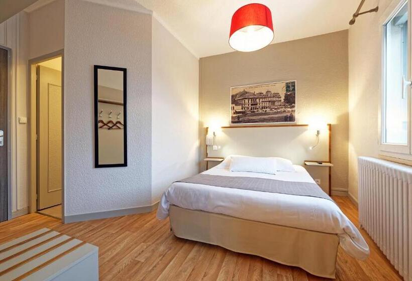 اتاق استاندارد چهار تخته, Contact Hôtel Du Commerce Et Son Restaurant Côte à Côte