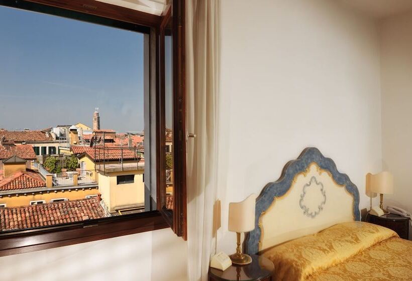 سوییت جونیور, San Marco Palace