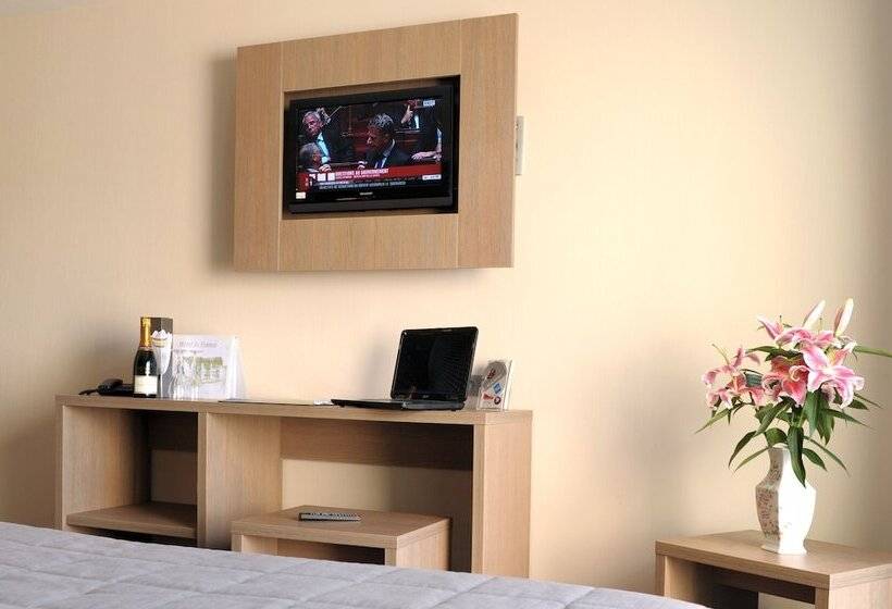 اتاق راحتی, The Originals City, Hôtel De France, Bessinessurgartempe