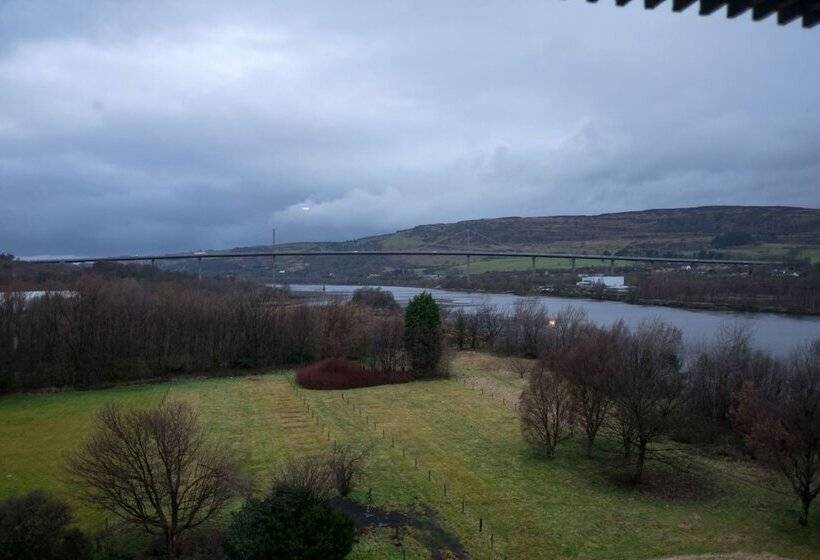 Семейный Номер, Muthu Glasgow River