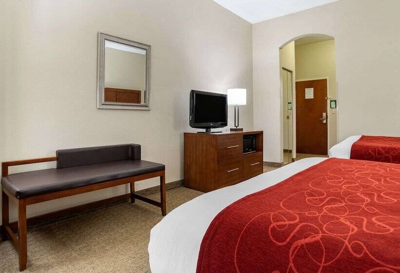 Люкс, Comfort Suites Airport