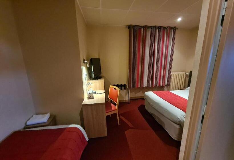 Трехместный Номер Классика, Hostellerie Du Cantal