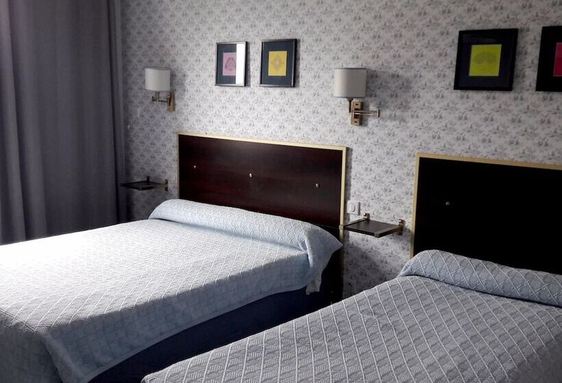 Семейный Номер, Logis Terrasse Hôtel