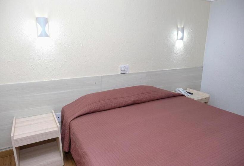 Quarto Estandar, Marante Plaza