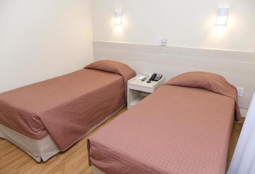 Quarto Estandar, Marante Plaza