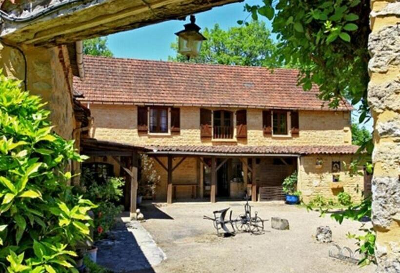 Номер Стандарт, Auberge De Castel Merle