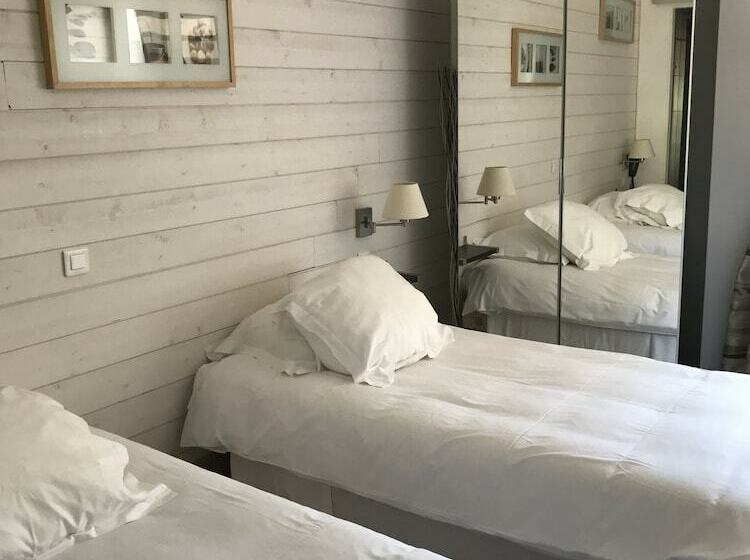 Номер Стандарт, Hôtel Restaurant De Londres