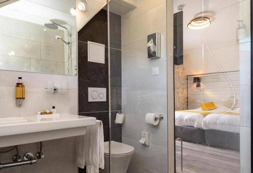 Номер Стандарт, Logis Hotel Des Vosges