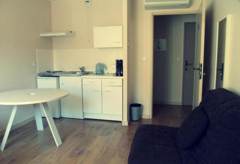 Апартаменты 1 Спальня, Logis Hôtel Des Deux Forts