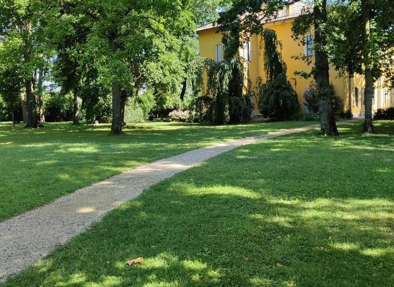 اتاق سوپریور سه تخته, Villa Ghia