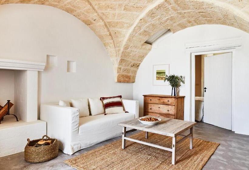 اتاق لوکس با تخت بزرگ, Masseria Calderisi