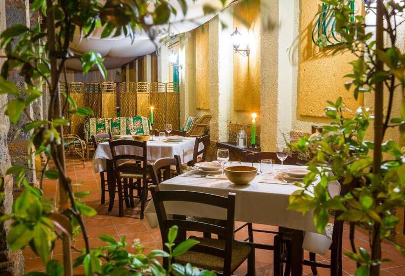 Номер Стандарт, Casale Trainaro
