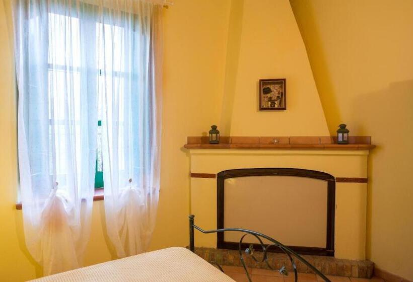 Номер Стандарт, Casale Trainaro