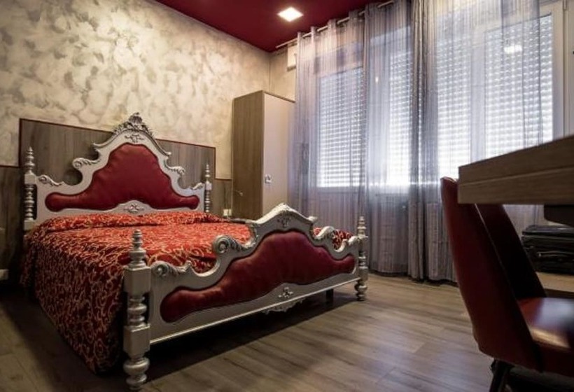 اتاق استاندارد, Royal