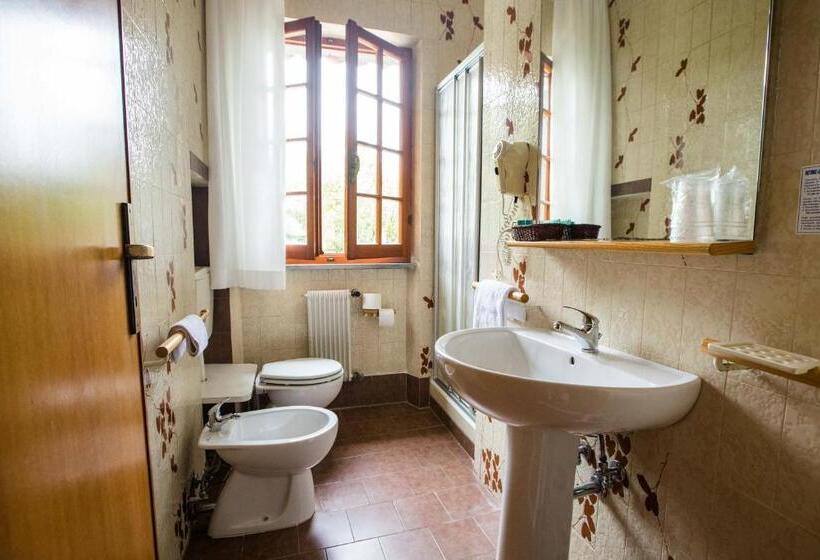 اتاق استاندارد چهار تخته, La Tavernetta Dei Ronchi