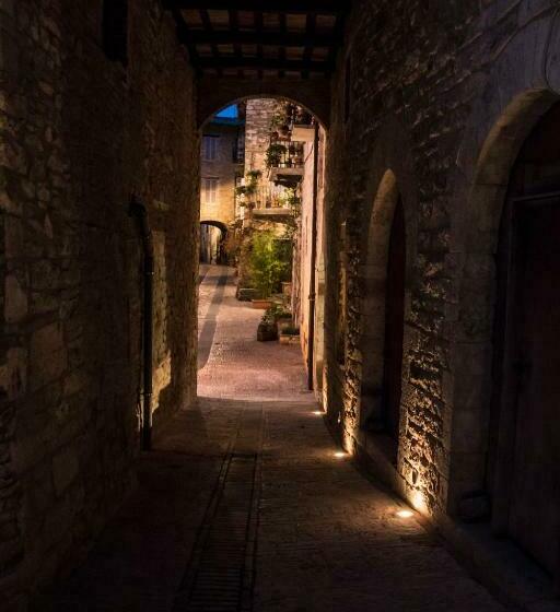 Номер Стандарт, Residenza La Corte Assisi