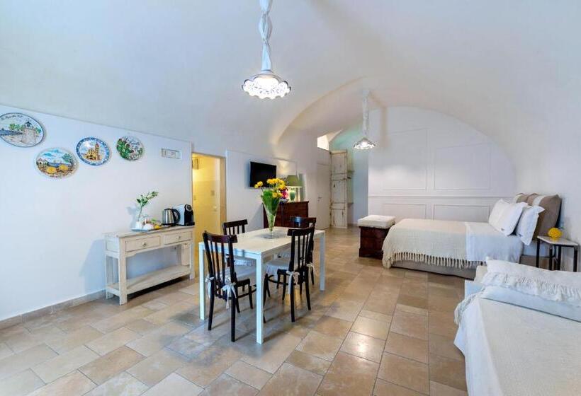 استودیوی لوکس, Le Marinelle Trani B&b
