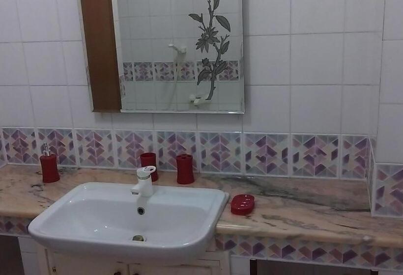 اتاق استاندارد با تخت بزرگ, B&b Panorama Cagliari