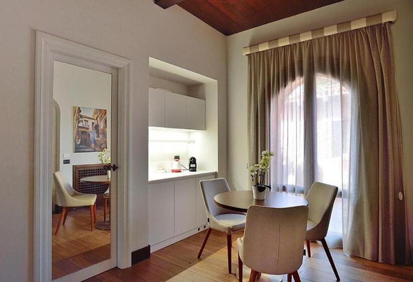 Полулюкс Повышенной Комфортности, Casarealia