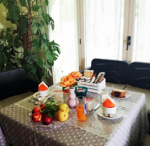 Люкс Вид на Сад, Bed And Breakfast Romantica Evasione
