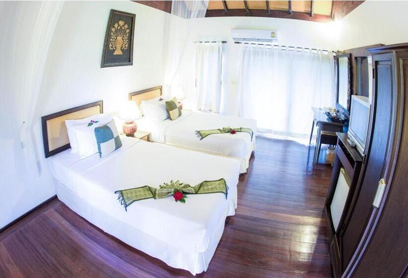 Номер Deluxe, Golden Pine Resort And Spa