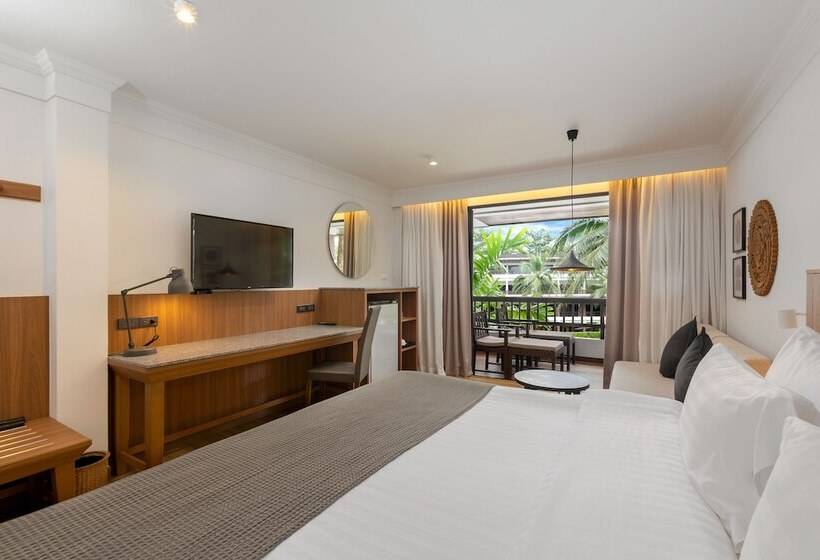 디럭스 룸, Sunprime Kamala Beach
