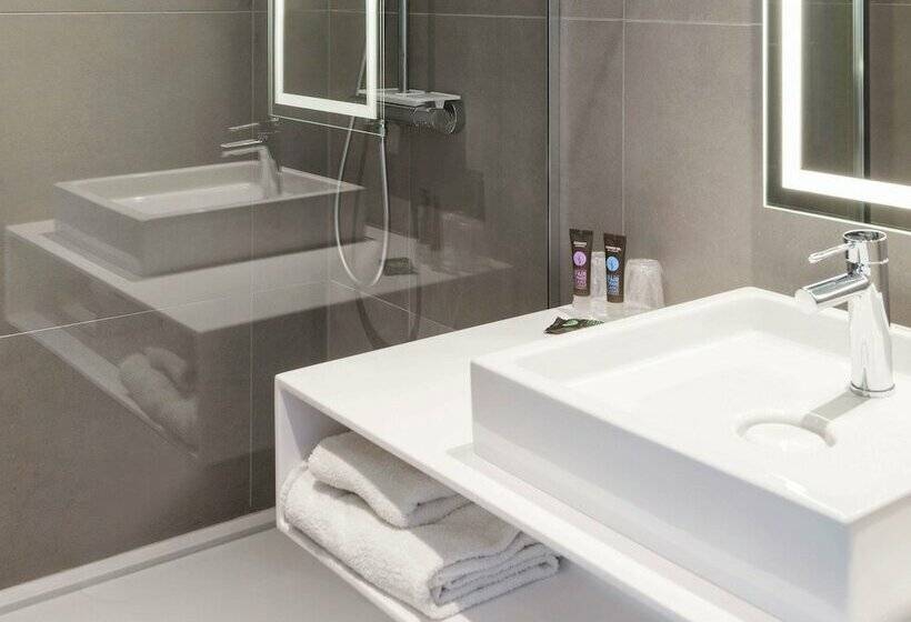 Номер Executive Кровать Квин, Novotel Edinburgh Centre