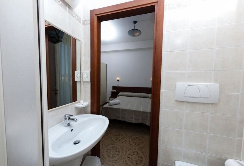 Quarto Triplo Estandar, Sayonara