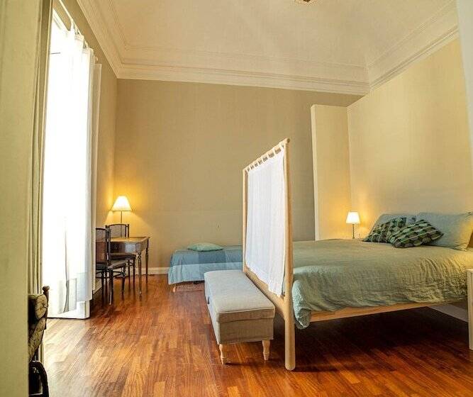 اتاق راحتی سه تخته, B&b Le 4 Leggende