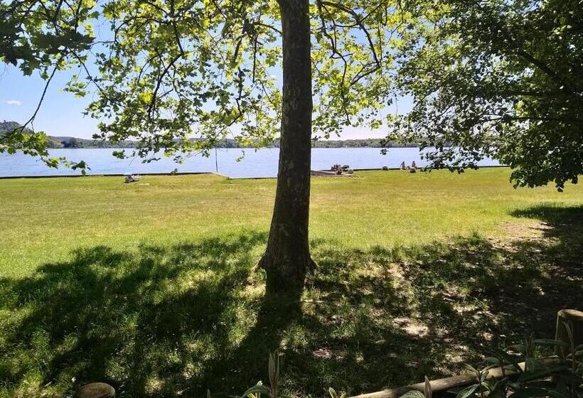 Семейный Номер, Ritratto Sul Lago