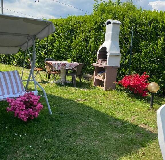 Номер Стандарт Вид на Озеро, Ritratto Sul Lago