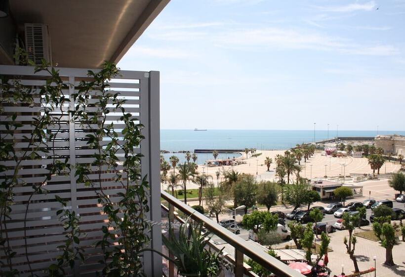 سوییت با چشم‌انداز دریا, La Casa Sul Mare